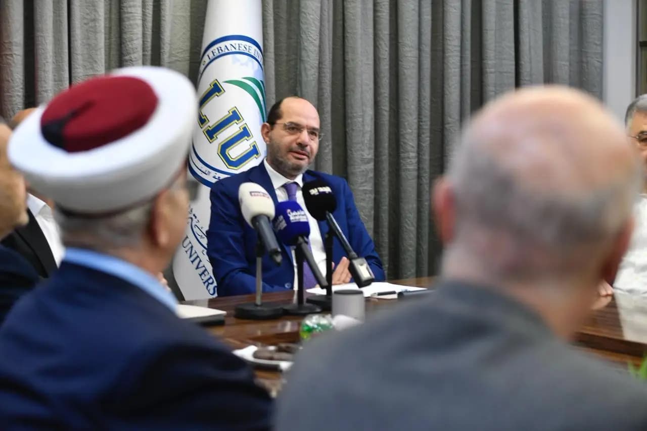 مراد للمعلمين في عيدهم: بكم ينهض الوطن ويزدهر