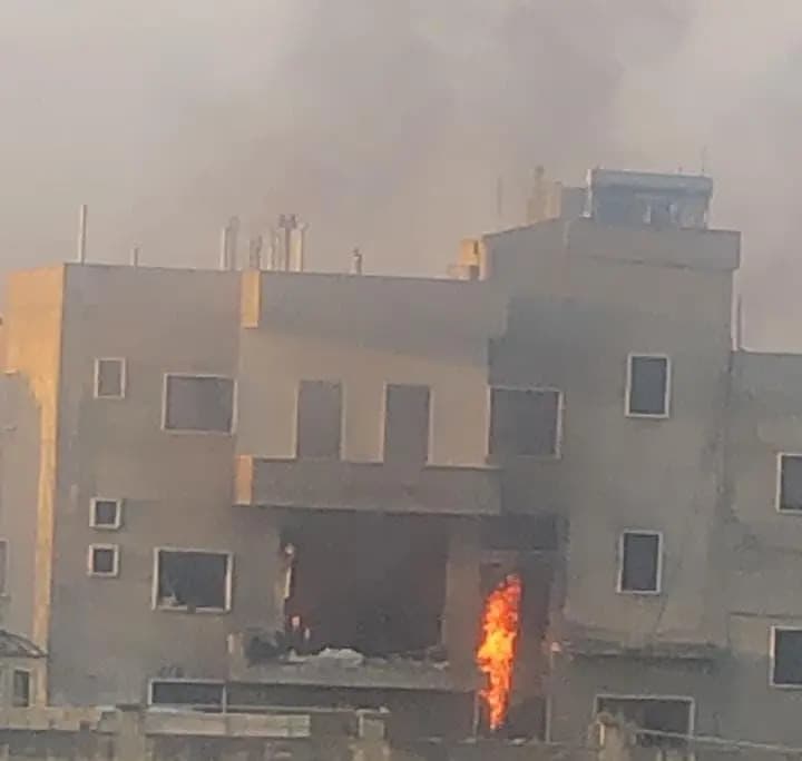 غـ.ـارة تستهدف شقة في برالياس.. من المستهدف؟