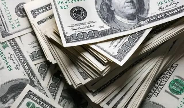 كم سجّل سعر دولار السوق السوداء مساء اليوم؟