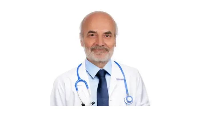 رائف رضا يحمّل وزارة الصحة مسؤولية فقدان أدوية مرضى السرطان