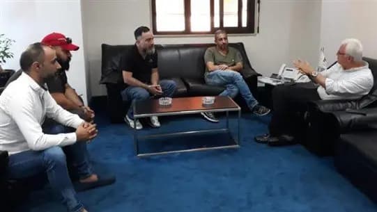 السائقون العموميون: لإلغاء هذه التطبيقات!