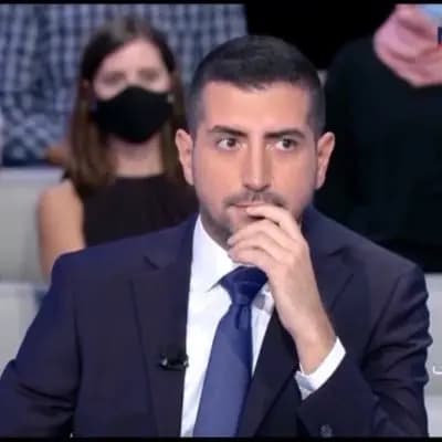 "الديمقراطية المؤجلة"