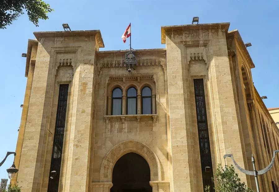 خطّان لا يلتقيان