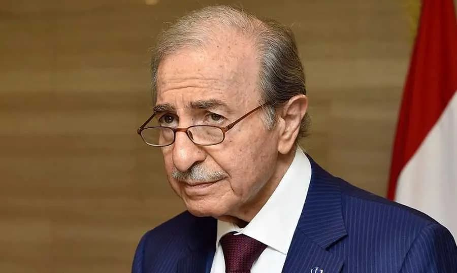 الخليل: لماذا نريد إضاعة الوقت ؟