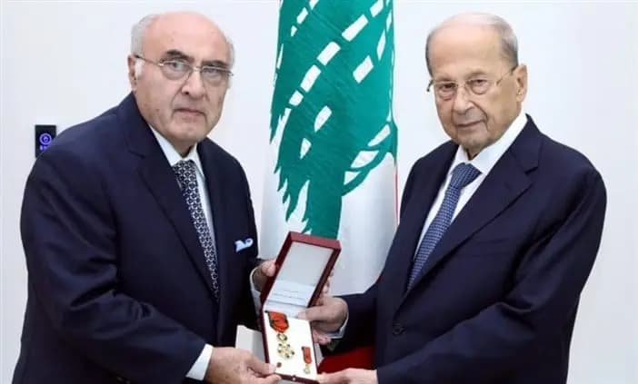 إعلامي لبناني ينال وسام "الأرز"!