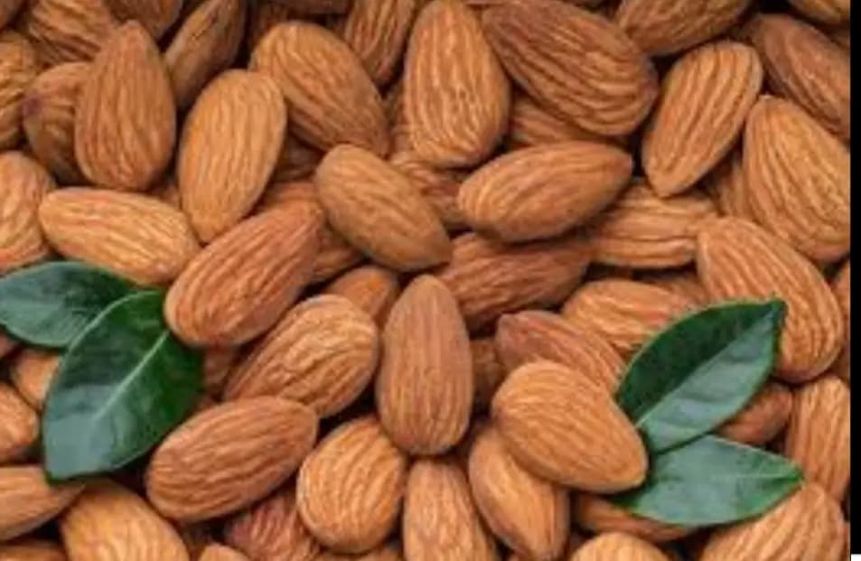 إليكم فوائد اللوز للأمعاء....