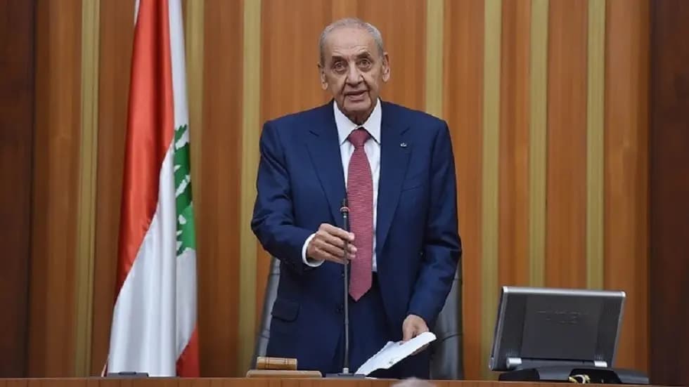 بري يتسلم رسالة من ميقاتي أبلغه فيها متابعة الحكومة لتصريف الأعمال وأخرى من عون يدعو فيها لعقد جلسة للمجلس لاتخاذ التدبير المناسب