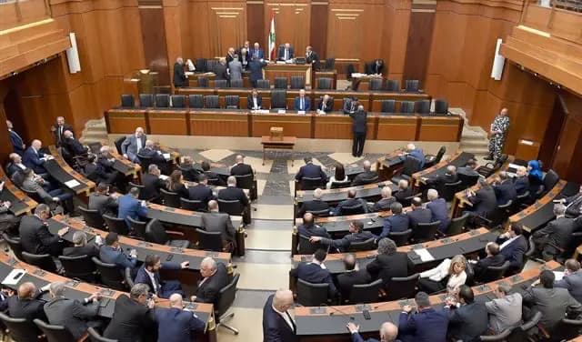 انسحابات من الجلسة "المضمون مسموم"