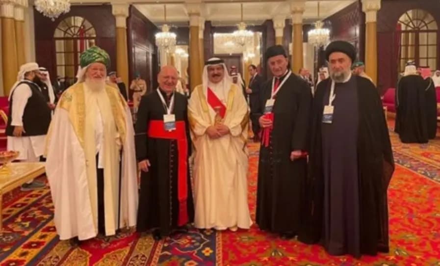 ملتقى البحرين للحوار يجمعُ الرّاعي والملك..