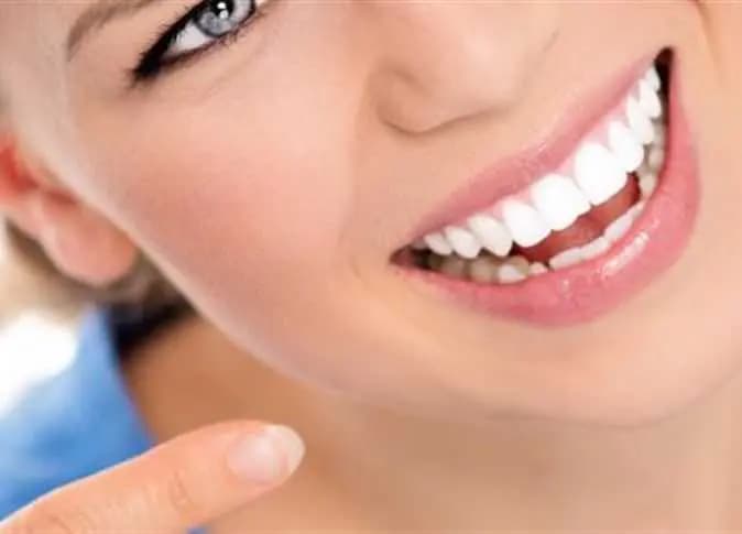 مأكولاتٌ تُعزّز صحةَ الأسنان... تعرّفوا إليها