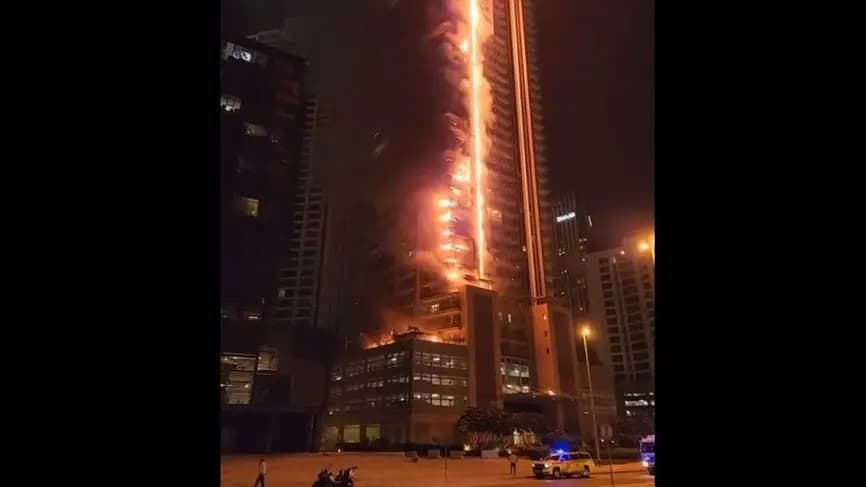 حريق في ناطحة سحاب!
