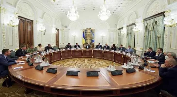 مجلس الأمن الأوكراني يكشف عن شرط زيلينسكي للتفاوض مع روسيا