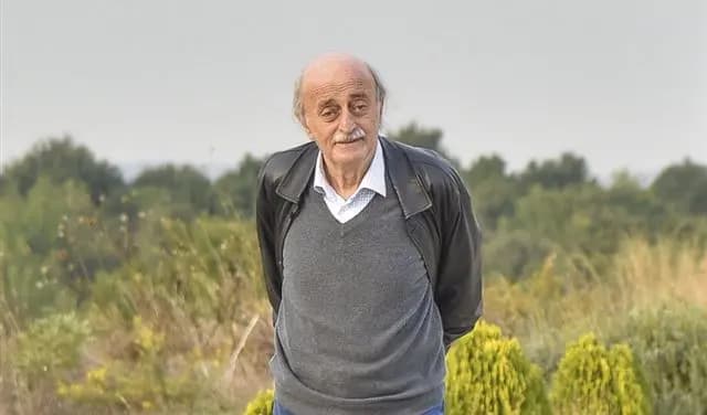 "وداعًا"... جنبلاط ينعى "أغلى الرجال"!