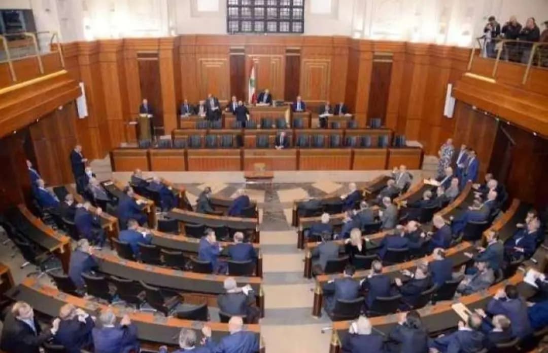لبنان يدخل هدنة "المونديال".. والشلل يواكب ذكرى الاستقلال