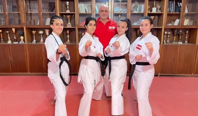 فتيات لبنان.. إلى بطولة غرب آسيا للكاراتيه