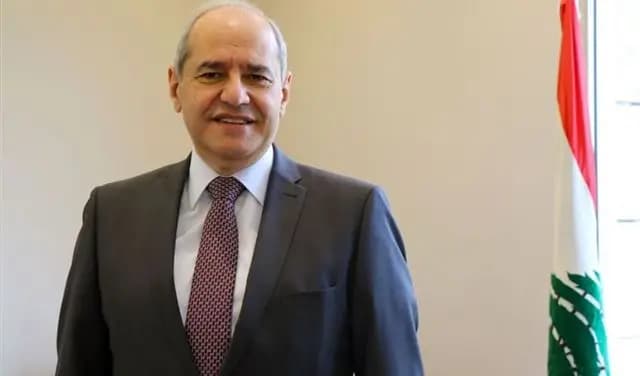 قرارٌ باستيفاءِ مبالغ غير محقّة من المواطنين! وخلف يتحرّكُ
