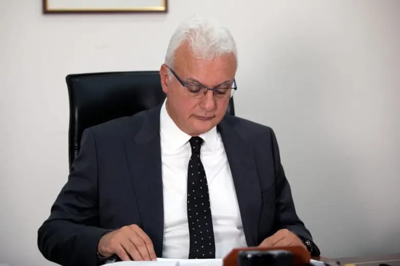 وزير الاتصالات في حكومة تصريف الأعمال جوني القرم: لدينا صعوبات وتحديداً باوجيرو وعملياً لا نزال نعمل على الموازنة القديمة