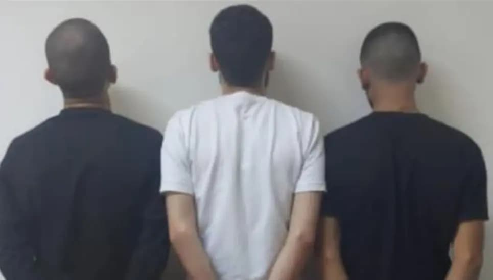 توقيف عصابة مسلحة سرقت أحد المنازل