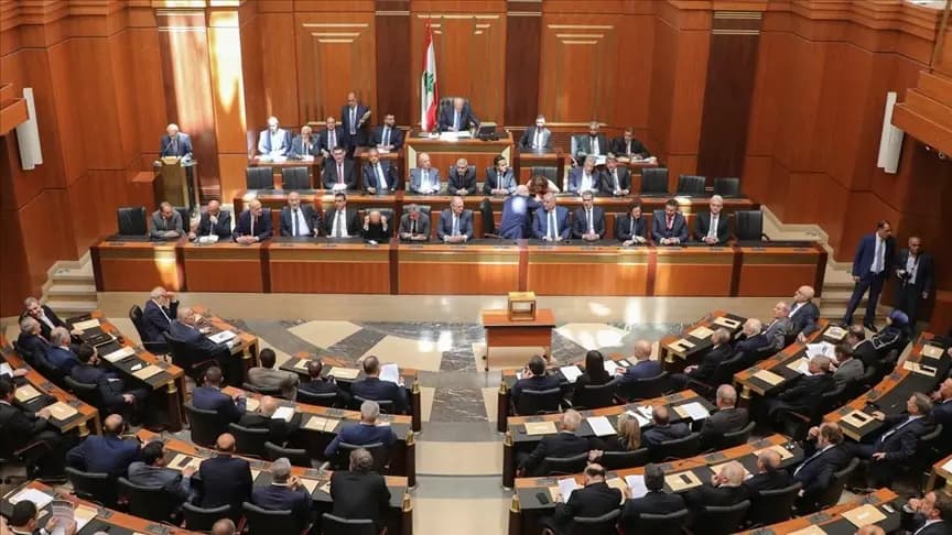 الجلسة التاسعة اليوم مراهقة سياسية لا أكثر ولا أقل"!