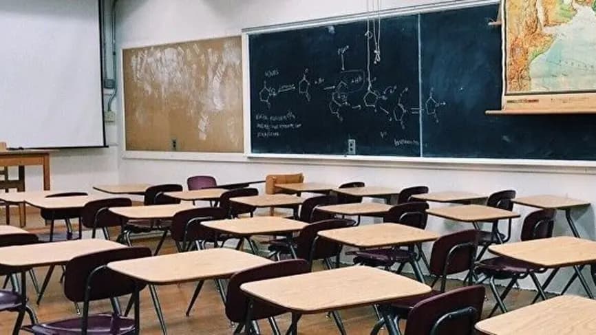 ماذا لو نفذ صبر "الأساتذة المتعاقدين"؟!