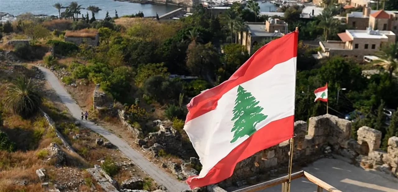 نائب في البرلمان الأوروبي: إننا نهدم لبنان!
