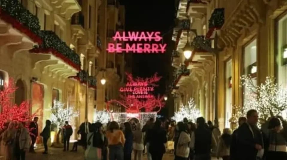 العيد في لبنان: الدولار "مجنون" والحجوزات "مفوّلة"