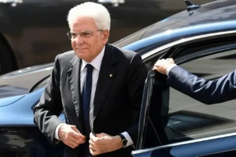 اليوم الثاني من محادثات الأزمة في ايطاليا بعد استقالة رئيس الوزراء