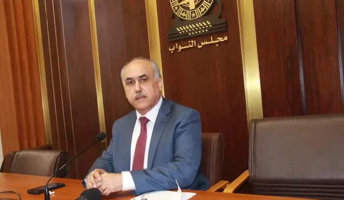 أبو الحسن: الدولار يُهرّبُ إلى سوريا... قوموا بواجباتكم