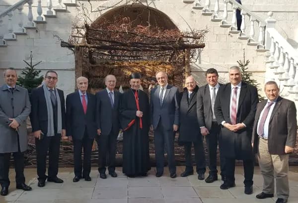 "المجلس العام الماروني" يزور بكركي معايدا: لبنان باقٍ