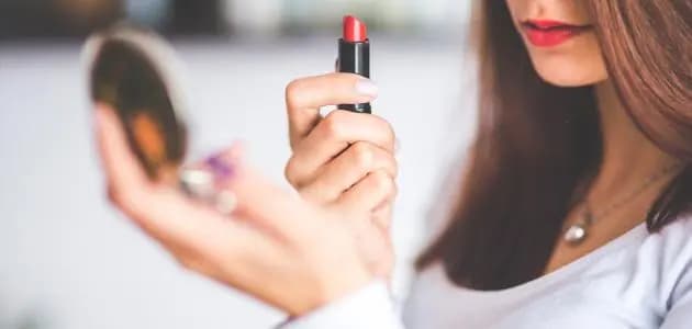 قريباً... أحمر شفاه لدرء الفيروسات