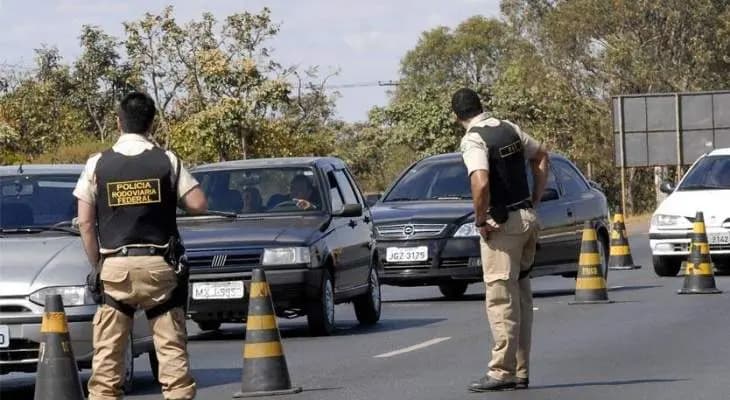 عبوة ناسفة في مراسم تنصيب رئيس هذه الدولة!