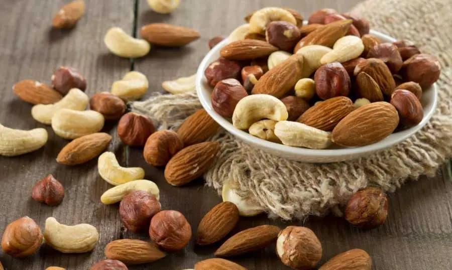 ما هي الأغذية التي لها مفعول السّحر في ضبطِ سكّر الدّم ؟
