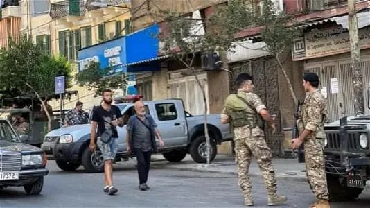 الأمن الذاتي شمالًا: شبان يحرسون الأحياء وسكان يحملون السلاح