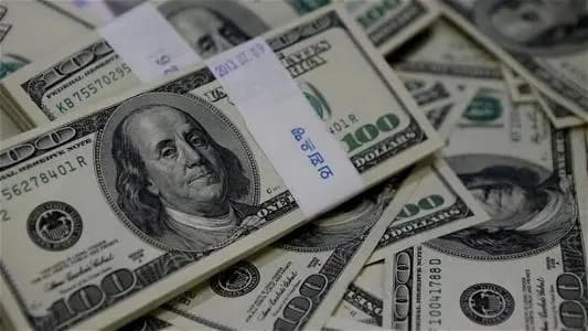 الدولار يواصل ارتفاعه... فكم بلغ؟