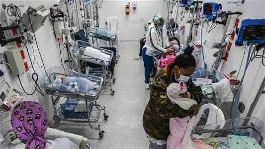 كم سجَّل عدد الوفيات بين الأطفال عام 2021؟