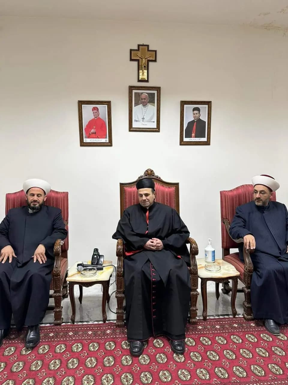 المطران جوزف معوّض يستقبلُ مفتي زحلة والبقاع الجديد الشّيخ علي الغزّاوي على رأس وفد من دار الفتوى