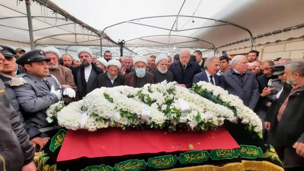 بالصّور: تشييعُ الرّئيس الحسيني إلى مثواه الأخير