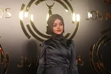 عبير الصّغير تتألق في السّعودية وصوفيا فيرغارا تسلمها جائزة أفضل مؤثرة