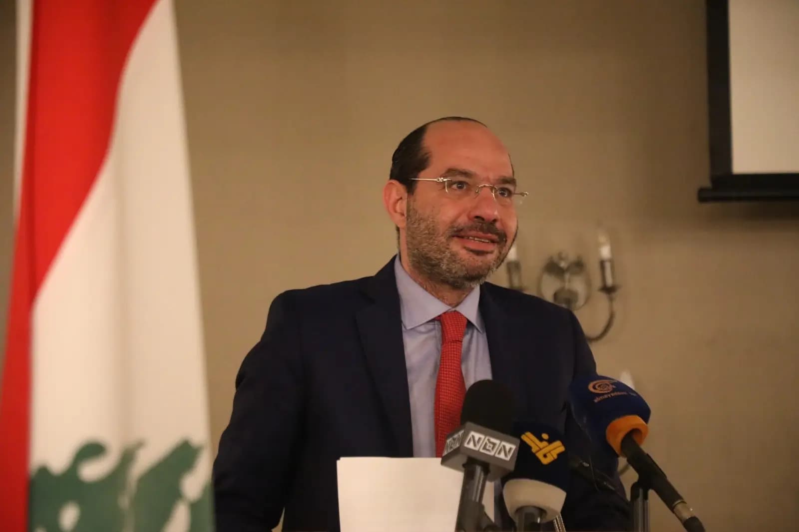 أنقذوا التربية...