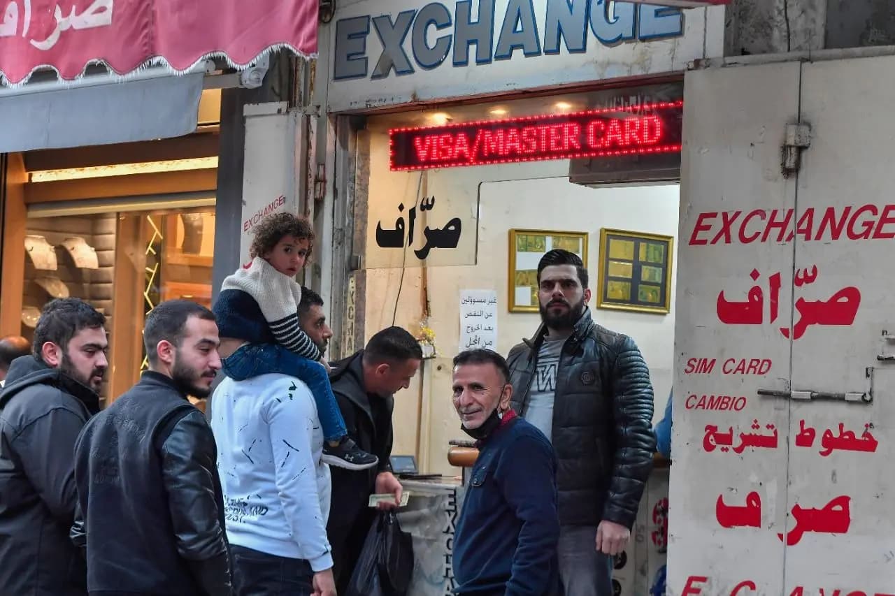 جنون الدولار: الناس تتكلم مع نفسها!