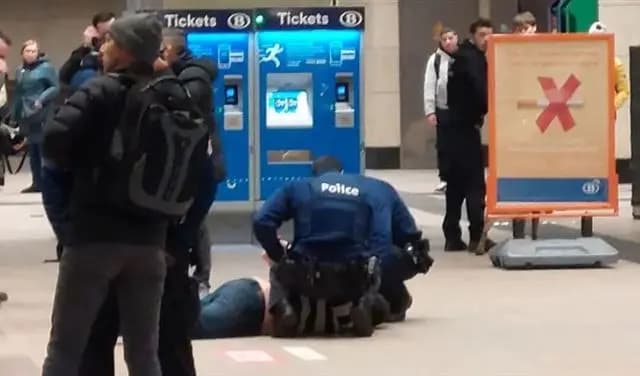 "حادثةُ طعنٍ" قربَ مبنى الاتّحاد الأوروبي في بروكسل!