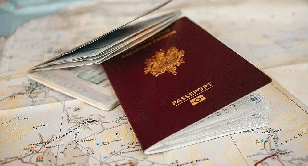 لبنانيّون يلهثون وراء جواز السفر العالمي!