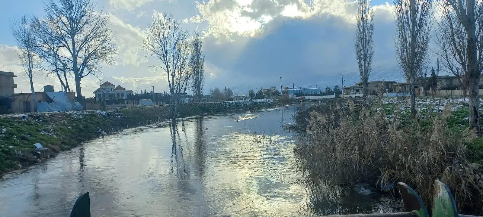 نهرُ الليطاني مُهددٌ بالفيضان... ووزارةُ الداخلية والبلديات توعز للبلديات بتحمل المسؤولية وإلا...!