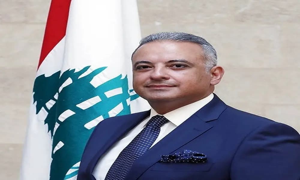 المرتضى يلتقي رئيس وأعضاء منتدى الفن التشكيلي
