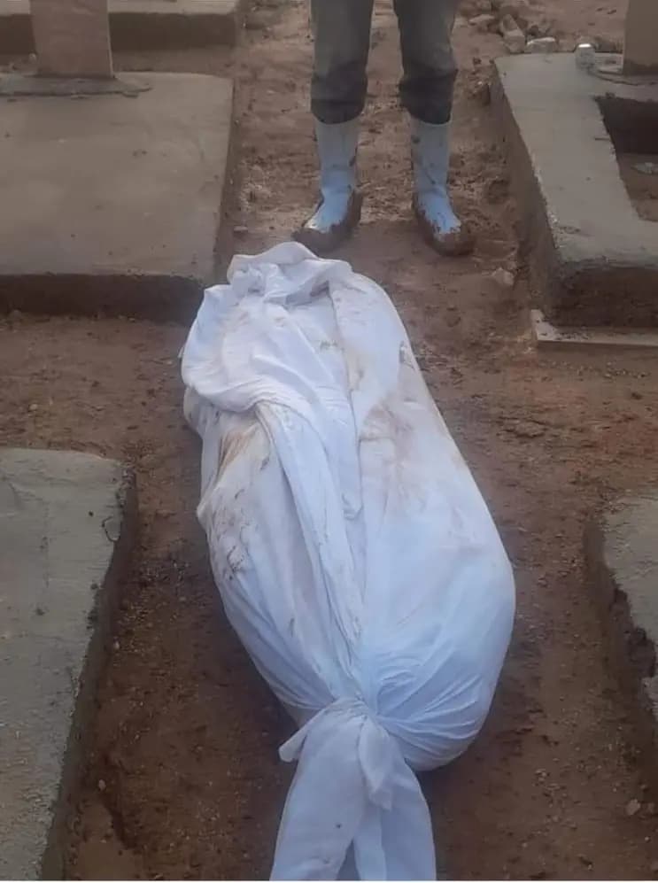 زوّرت وفاتها ودفنت لعبة بدلًا منها.. لهذا السبب!