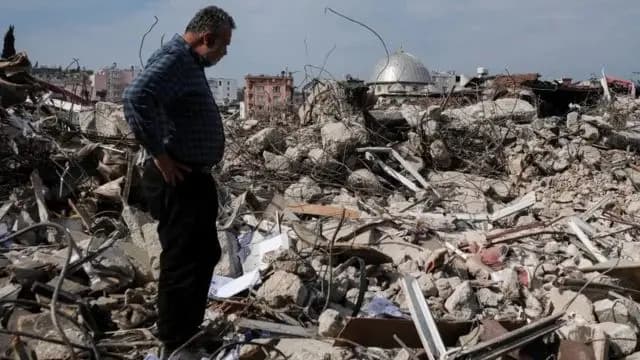 إدارة الكوارث التركية: مقتل شخص في زلزال اليوم شرق البلاد