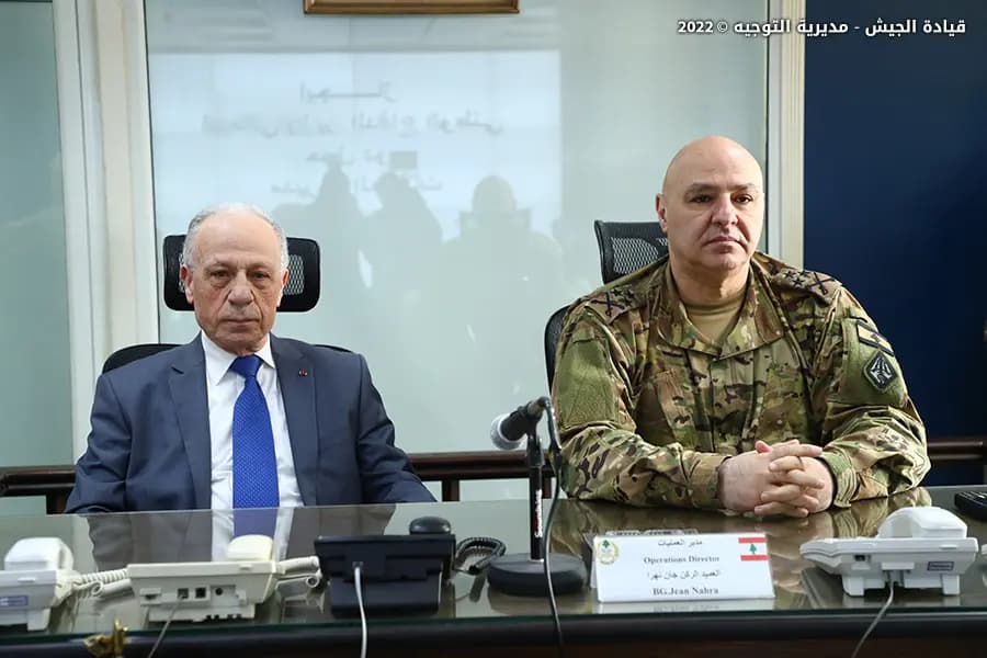 توتر غير مسبوق بين "الدفاع والجيش"