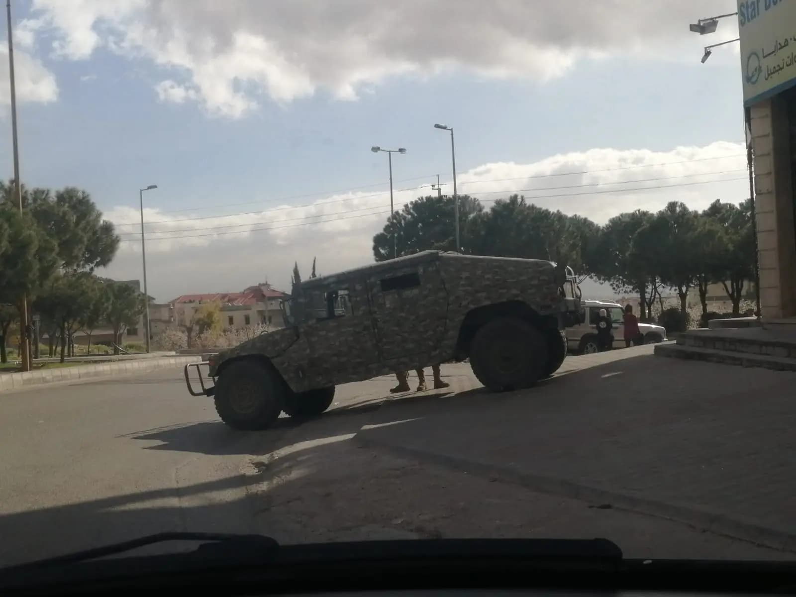 انتشارٌ كثيفٌ للجيشِ في رياق