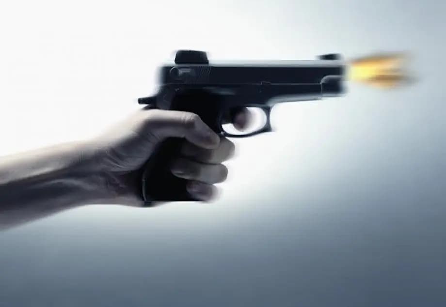 خلافٌ عائليّ يؤدّي إلى إصابةِ شخصين في هذه البلدة!