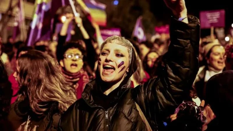 اليوم العالمي للمرأة 2023: نساء اسطنبول يتحدين الحظر المفروض على الاحتجاجات